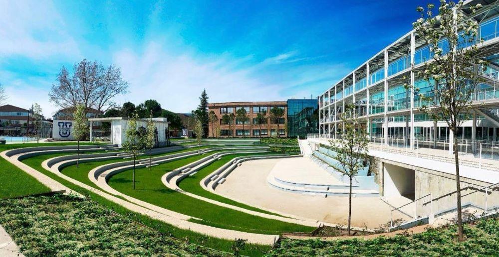 Imagen Descuentos de hasta el 90% para jóvenes majariegos en la Universidad Francisco de Vitoria