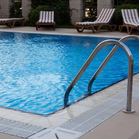 Imagen El Ayuntamiento de Majadahonda recuerda a comunidades y urbanizaciones los requisitos exigidos para la reapertura de sus piscinas en verano   